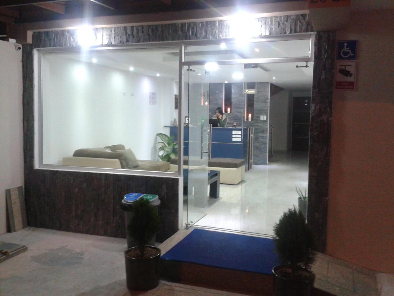 Illari Hotel Riobamba Eksteriør bilde